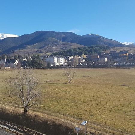 Loft Mansarde Du Train Jaune Avec Vue Sur Les Montagnes Saillagouse Eksteriør bilde