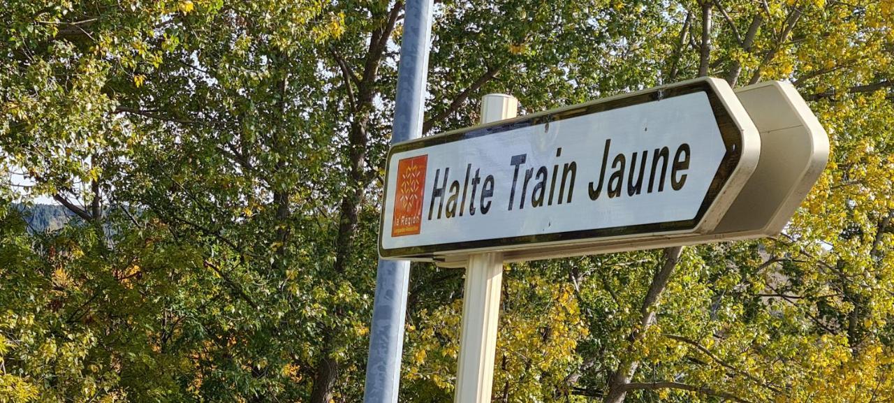 Loft Mansarde Du Train Jaune Avec Vue Sur Les Montagnes Saillagouse Eksteriør bilde